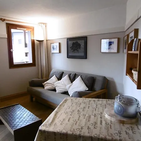 Holiday Reinie Blanche 18 * Val Thorens